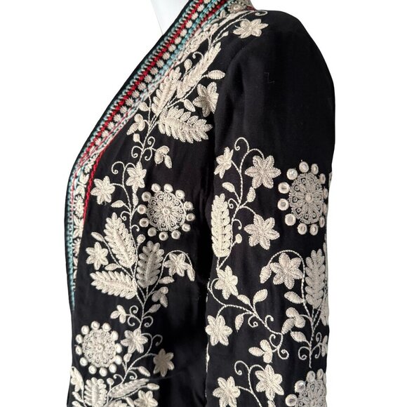 Vipul Shah Hand-Embroidered Black Open-Front Jacket With Floral Ivory Threadwork - Picture 6 of 8